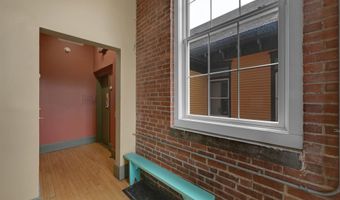 14 School St, Bristol, VT 05443