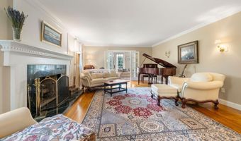 50 0 Indian Trl, Barnstable, MA 02630