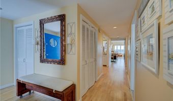 204 BELLEVUE Ct 204, Narragansett, RI 02882