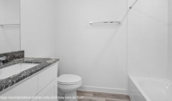 517 Robin St, Angleton, TX 77515