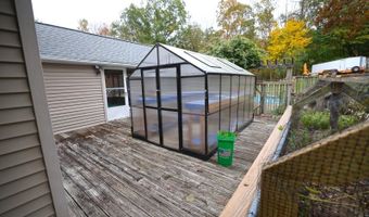 994 Limecrest Rd, Andover, NJ 07848