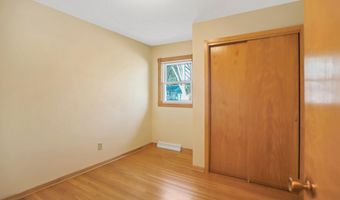 1106 NE 11th Ave, Aberdeen, SD 57401