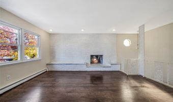 260 Bayview Ave, Amityville, NY 11701