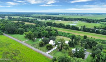 1098 Charles Marks Rd, Arnaudville, LA 70512