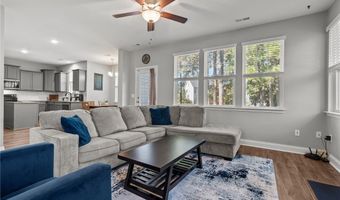 709 Foggy Crossing Ct, Aberdeen, NC 28315