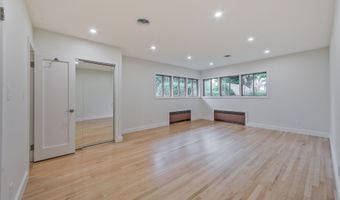 21 E CENTRAL Ave, Bergenfield, NJ 07621