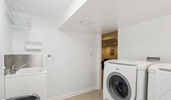 8600 FOX RUN, Potomac, MD 20854