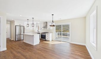 2 Bc Ln, Berkley, MA 02779