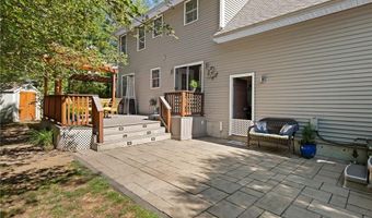 22 Aumond St, Cranston, RI 02905