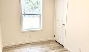 295 Pine Dr, Altoona, WI 54720
