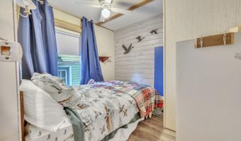 156 Linden Dr, Arnolds Park, IA 51360