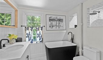 8061 Post Rd, North Kingstown, RI 02852