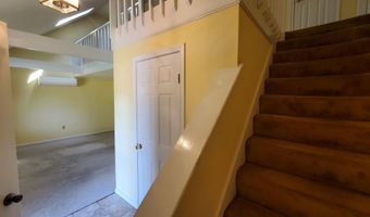32 Cortland Cir 32, Bangor, ME 04401