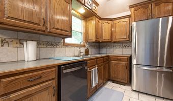 1016 Daniels St, Aurora, MO 65605