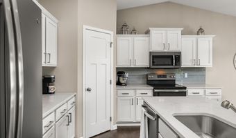2706 NW 23rd St, Ankeny, IA 50023