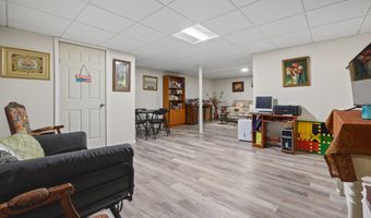 10 Linden Ct 10, Bloomfield, CT 06002