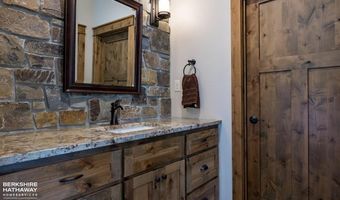 32 Big Creek Dr, Cody, WY 82414