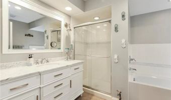 12 Boulevard Dr 152, Danbury, CT 06810