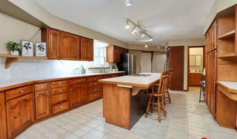 17200 Pella Rd, Adams, NE 68301