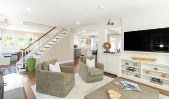 34 Island View Ave, Branford, CT 06405