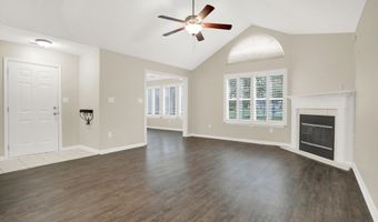 7362 Lake Lakota Pl 25, Indianapolis, IN 46217