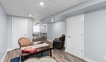 1605 2nd St NW, Altoona, IA 50009