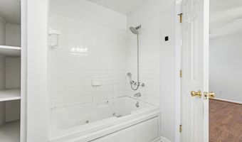 4 Shiney Leaf Ct, Beaufort, SC 29907