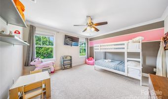1421 Lyon Ct, Charlotte, NC 28205