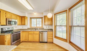 12818 Eastview Curv, Apple Valley, MN 55124
