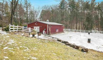 417 Candia Rd, Chester, NH 03036
