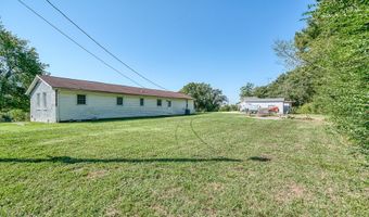 4871 New Window Cliff Rd, Baxter, TN 38544