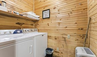 292 N Rhododendron, Almond, NC 28702