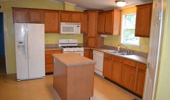 305 N Eighth St, Albion, IL 62806