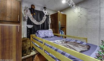 326 Lake Harbor Rd, Brandon, MS 39047