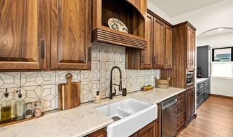 120 Western Way, Adkins, TX 78101