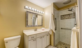 15 Brookridge Dr, Avon, CT 06001