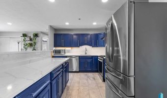 306 E Maple St, Beresford, SD 57004