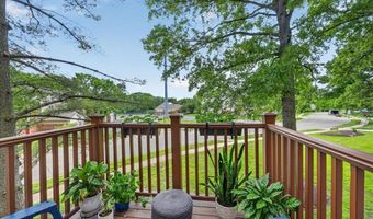 1356 Holgate Dr G3, Ballwin, MO 63021