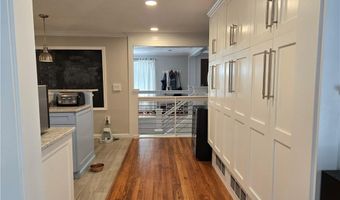 351 Shippeetown Rd, East Greenwich, RI 02818