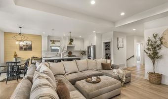 6482 Crown Cres, Ammon, ID 83406