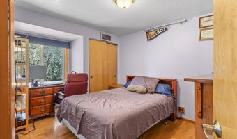9630 SW ROBBINS Dr, Beaverton, OR 97008