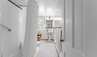 5121 BALTAN Rd, Bethesda, MD 20816