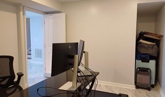 25501 EMERSON OAKS Dr, Aldie, VA 20105