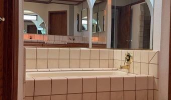15370 Tacony Rd, Apple Valley, CA 92307