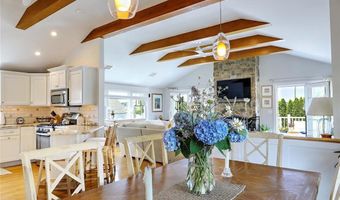 33 Withington Rd, Narragansett, RI 02882