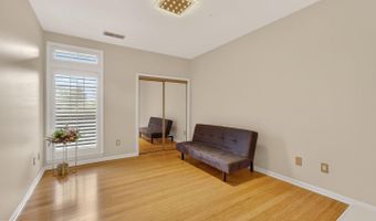 6944 ELLINGHAM Cir #A, Alexandria, VA 22315