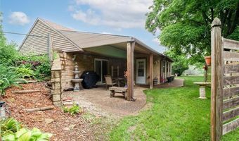 18345 Nottingham Ct, Basehor, KS 66007