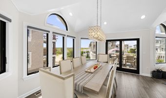 93 E 11th St, Avalon, NJ 08202