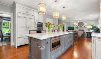 52 Hardy Rd, Bedford, NH 03110