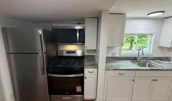 36 Island Dr, Bridport, VT 05734